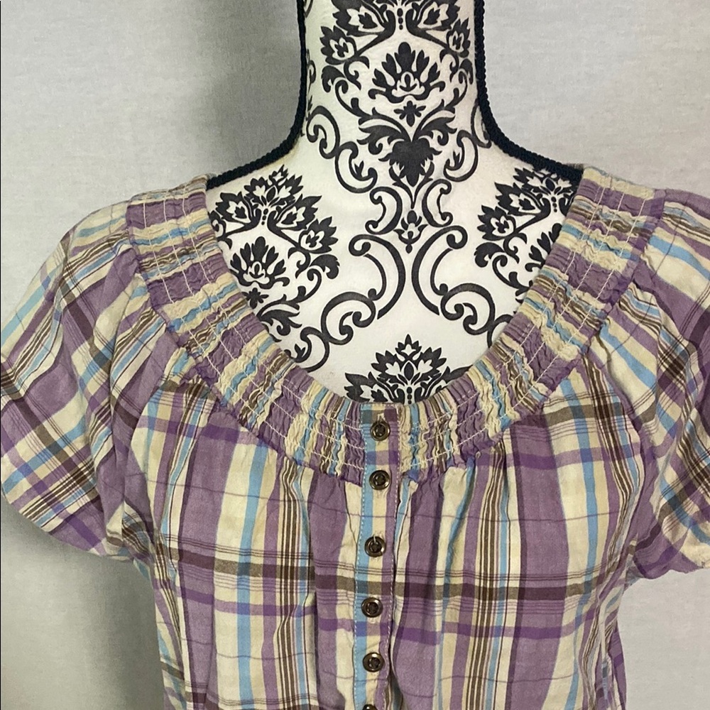 Dress Barn Purple/Tan Smocked Short Sleeve an tie on side Blouse Great condition - Picture 2 of 11